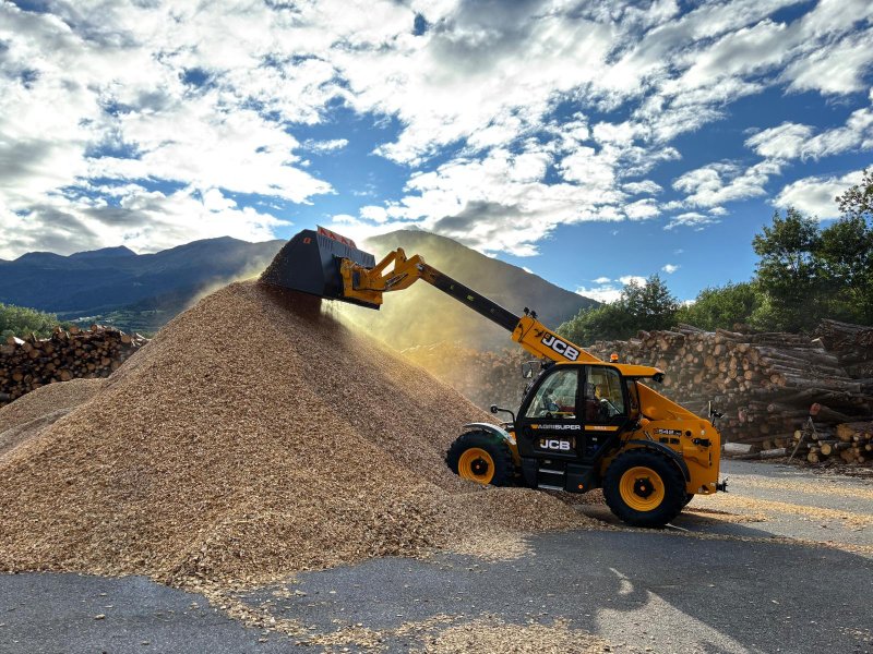 JCB
